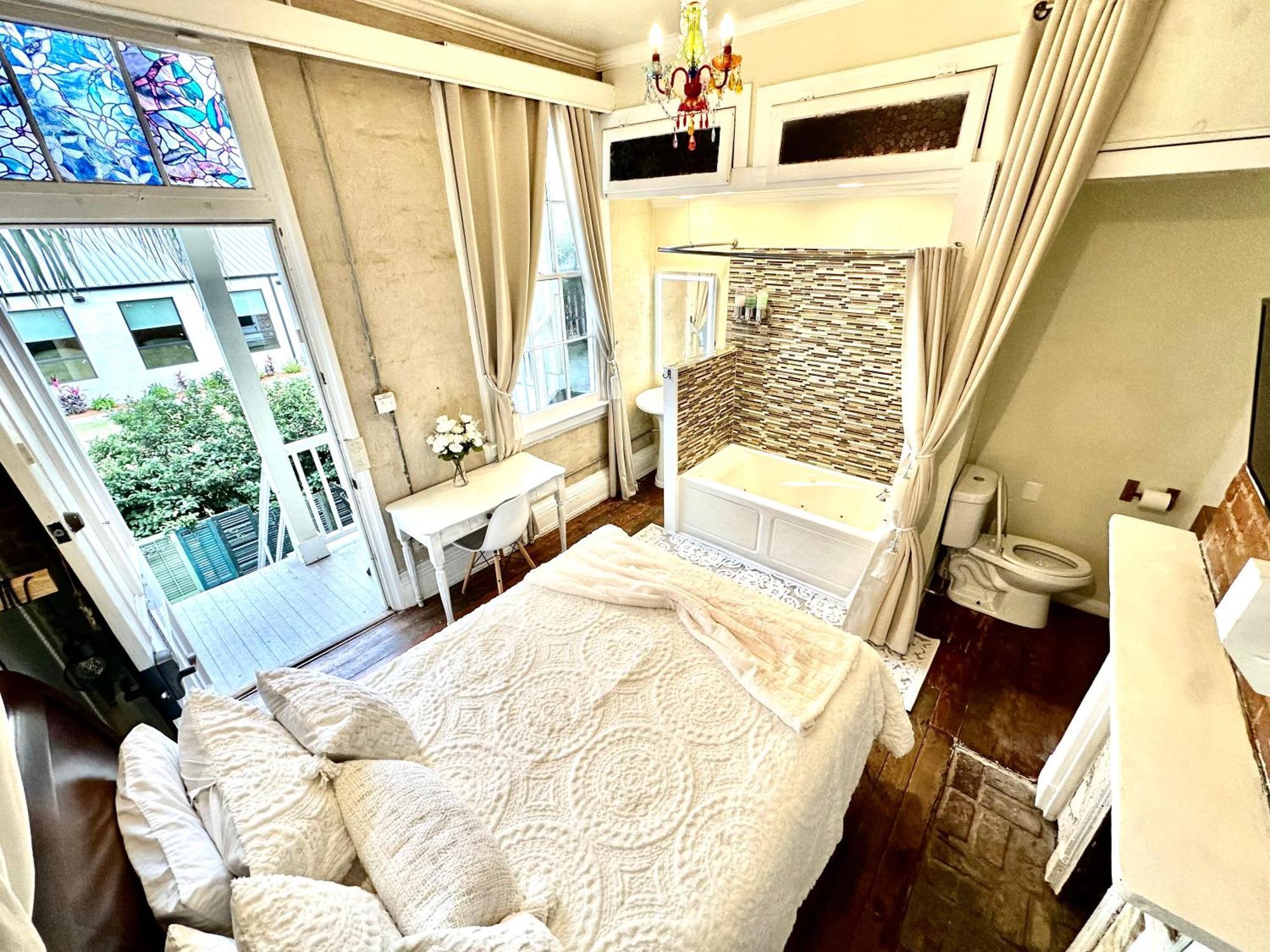 Fleur De Lis Mansion Bed & Breakfast New Orleans Bagian luar foto